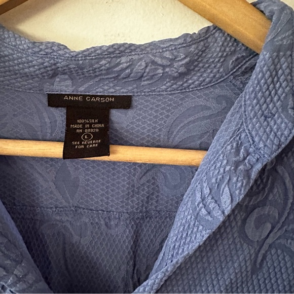 Vintage 90s y2k 100% silk Anne Carson blue textured button up blouse (binW4) - Picture 4 of 6